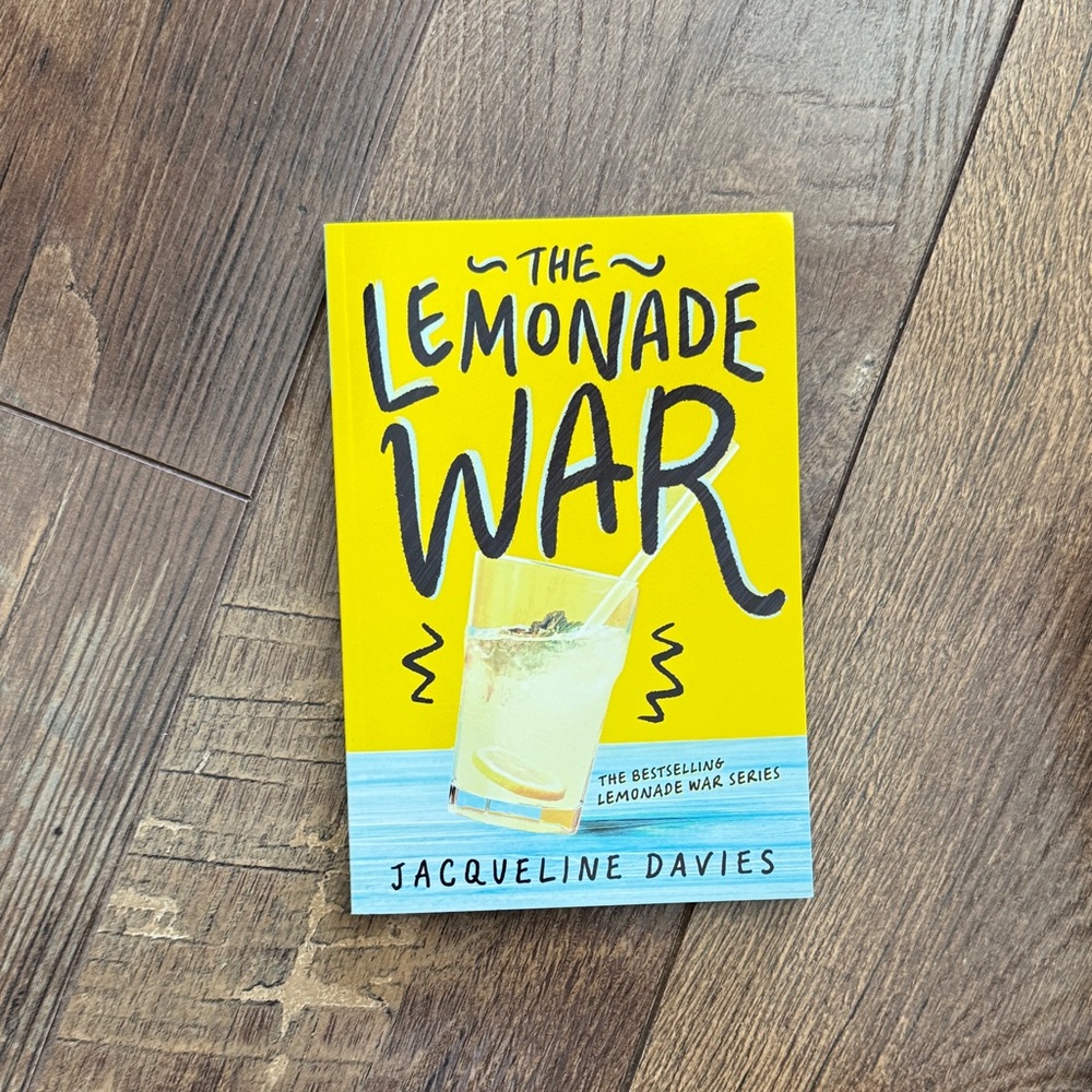 The Lemonade War Book by Jacqueline Davies